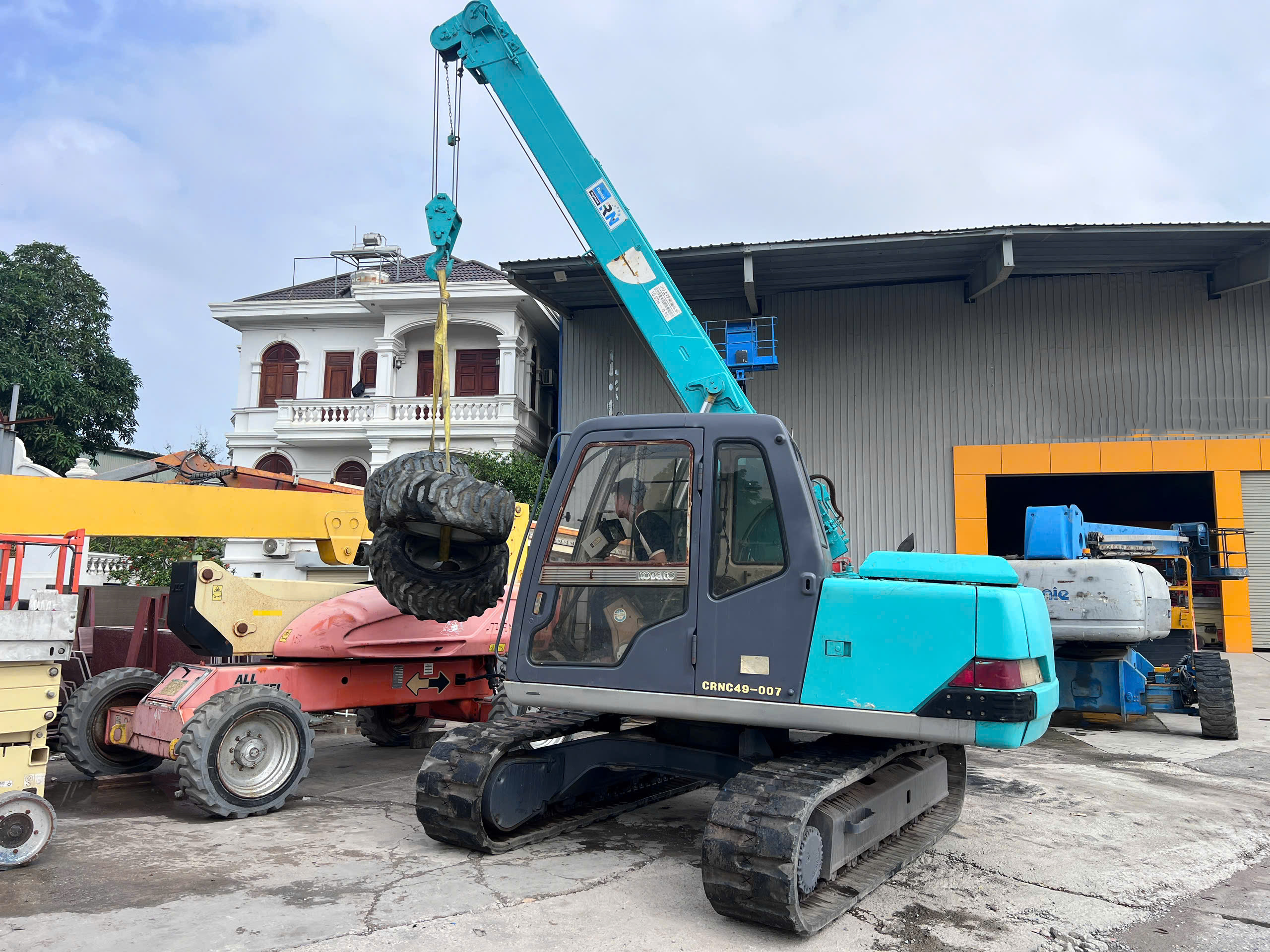 Lộc Phát - Cho Thuê Cẩu Tự Hành 0888 406116